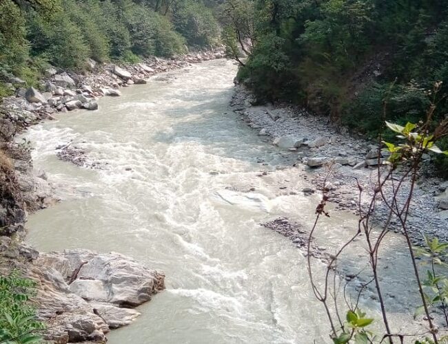 बागेश्वर जिले में चमोली जिले को जोड़ने वाली शंभू नदी किसी भी समय ला सकती है बड़ी तबाही