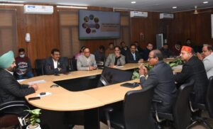 मुख्य सचिव डाॅ. एस.एस. संधु ने सोमवार को सचिवालय में उद्यान एवं खाद्य प्रसंस्करण विभाग के साथ बैठक आयोजित की