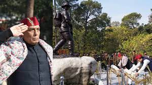  केंद्रीय रक्षा मंत्री राजनाथ सिंह ने शौर्य स्थल का अवलोकन करने के साथ ही शहीदों के परिजनों से मुलाकात भी की।