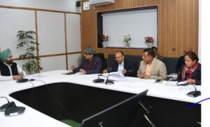 मुख्य सचिव डॉ. एस.एस. संधु ने बैठक में संस्कृत लिए अकाभाषा के उत्थान के दमी द्वारा किए जा रहे कार्यों पर चर्चा की गई।