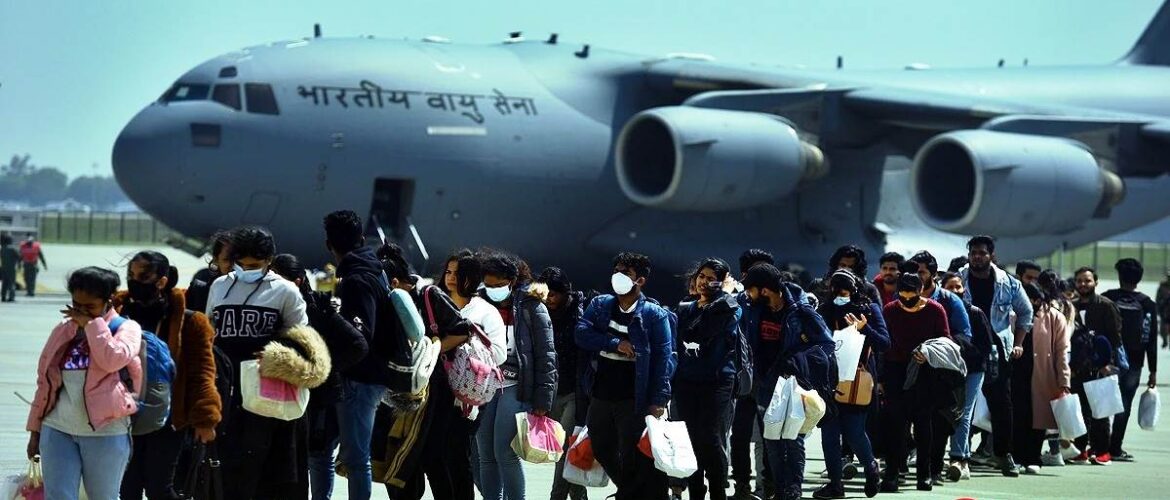 वायु सेना के विशेष विमान से सूडान में फंसे नागरिकों को दिल्ली लाया गया