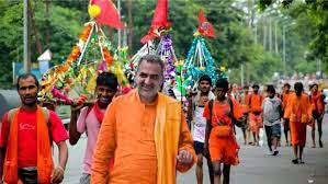 हरिद्वार पहुंचे केंद्रीय राज्यमंत्री संजीव बालियान, गंगा में डुबकी लगाकर उठाई कांवड़, वजह है खास
