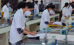 एमबीबीएस छात्र पढ़ेंगे मध्य प्रदेश की हिंदी मीडियम किताबें, इसी साल से शुरू हो रहा है पाठ्यक्रम