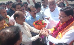मध्य प्रदेश पहुंचने पर मुख्यमंत्री धामी का भव्य स्वागत व अभिनंदन