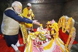  प्रधानमंत्री मोदी ने प्रसिद्ध जागेश्वर धाम पहुंचकर पूजा अर्चना की