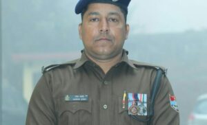 25 लोगों की जान बचाने वाले पुलिस कर्मी को “जीवन रक्षा पदक”,  पुलिस महानिदेशक ने दी बधाई*
