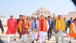 मुख्यमंत्री पुष्कर सिंह धामी ने अपने कैबिनेट सहयोगियों के साथ अयोध्या में रामलला के दर्शन किए।