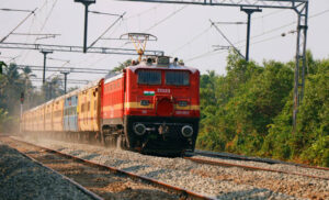 चारधाम यात्रियों की सुविधा के लिए रेलवे मुरादाबाद मंडल की ओर से शुरू की गई समर स्पेशल ट्रेन के दो फेरे और बढ़ाए गए