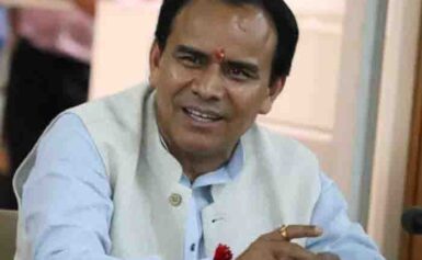 विद्यालयों में धूमधाम से मनाई जायेगी अम्बेडकर जयंतीः डॉ. धन सिंह रावत