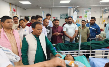 स्वास्थ्य मंत्री डॉ रावत ने जाना फूड प्वाइजनिंग से बीमार लोगों का हाल