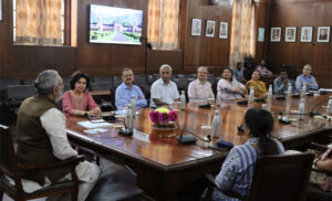 केंद्रीय मंत्री ने किया वन अनुसंधान संस्थान का दौरा